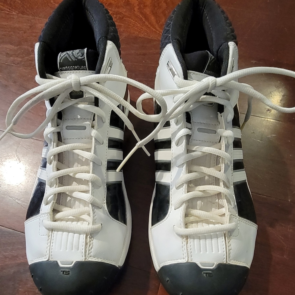 Men's Black and White Sneakers